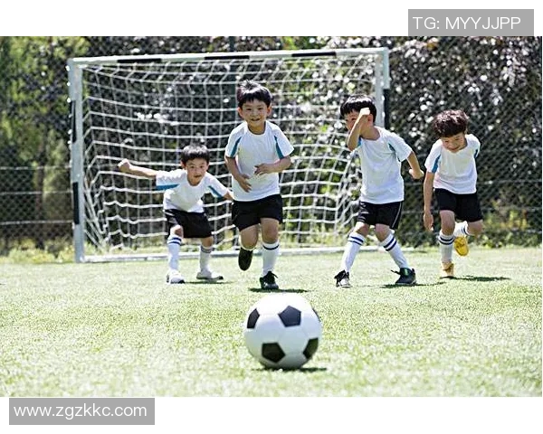 足球球号的魅力与影响力探讨：如何塑造未来足球明星的成长之路